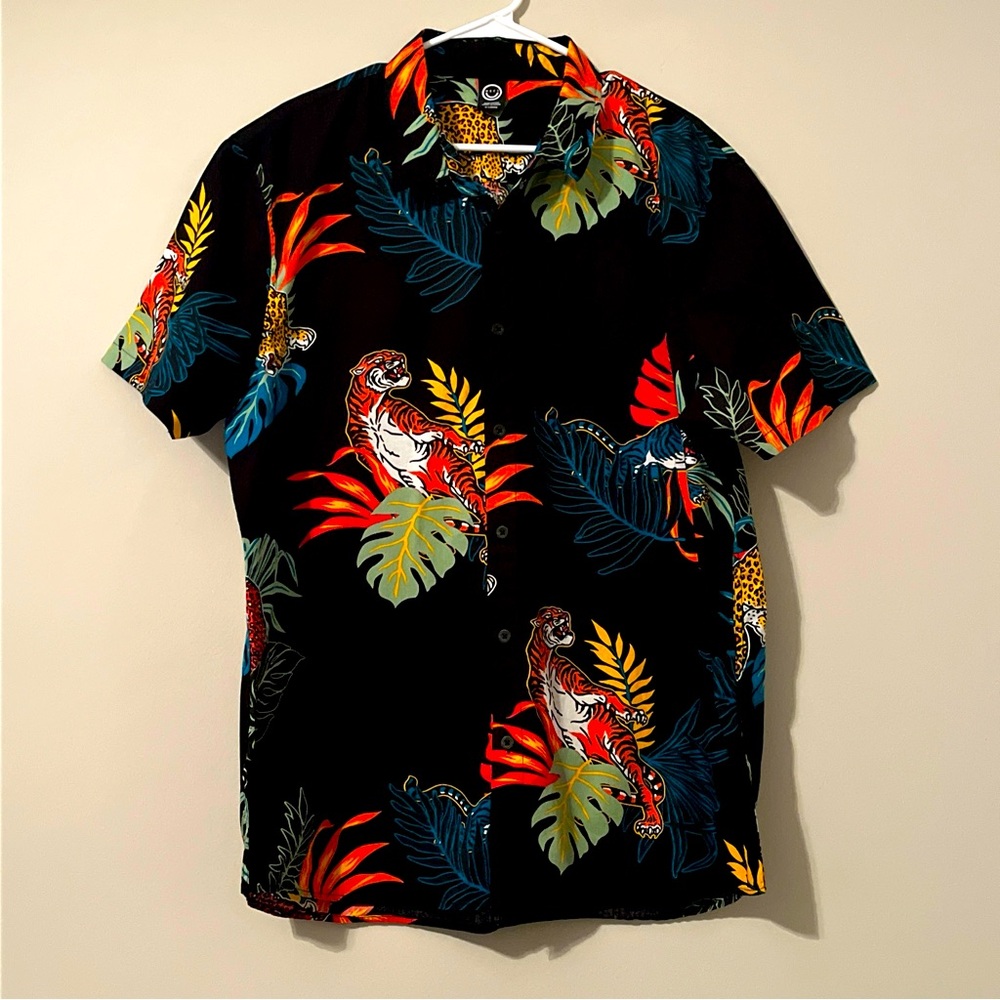 NEFF Men’s Awesome Short Sleeve Shirt Size XL Excellent Rare Print